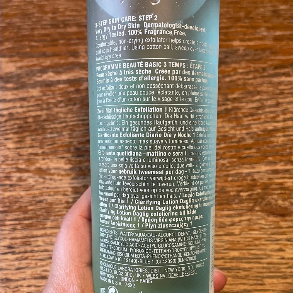 Clinique Clarifying Lotion in Aqua Blue